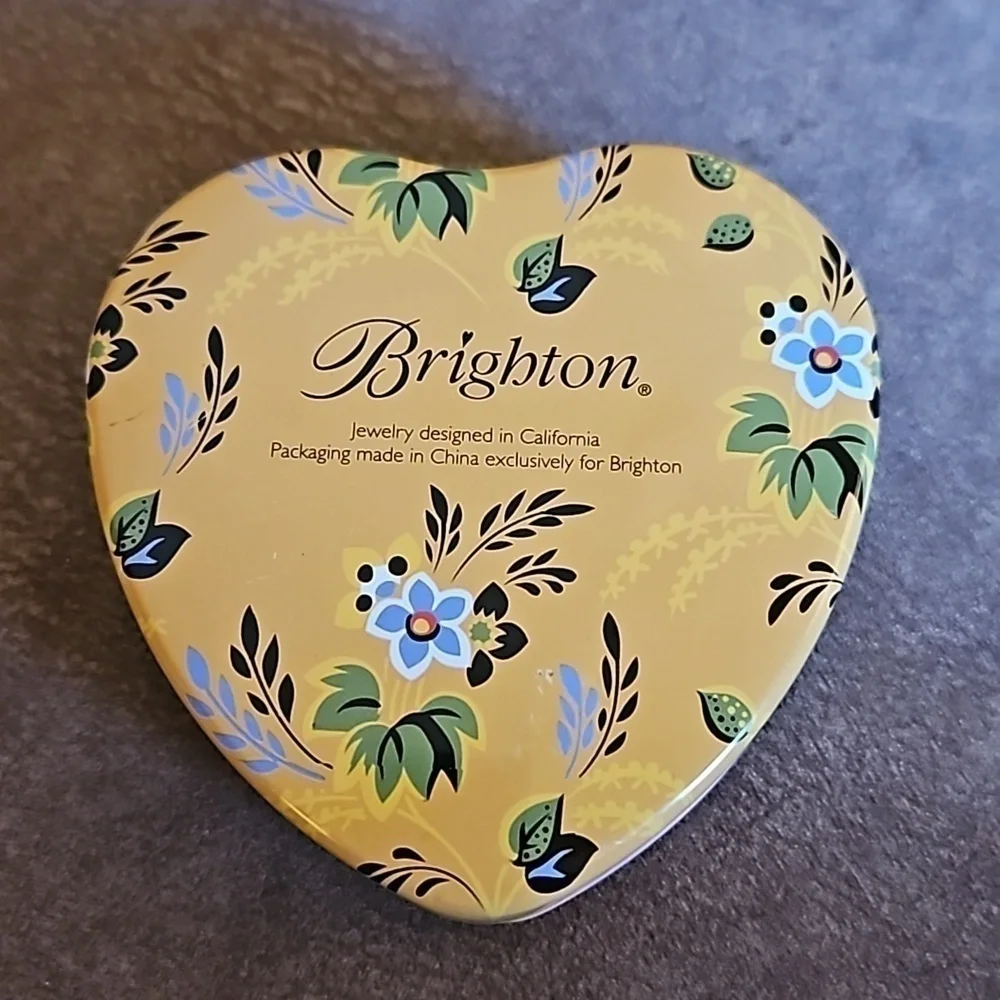 Brighton inside lid